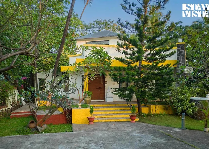 Eden'S Estate By Stayvista - Featuring Cozy Rooms With A Private Pool, And Modern Interiors For A Delightful Stay Alibag