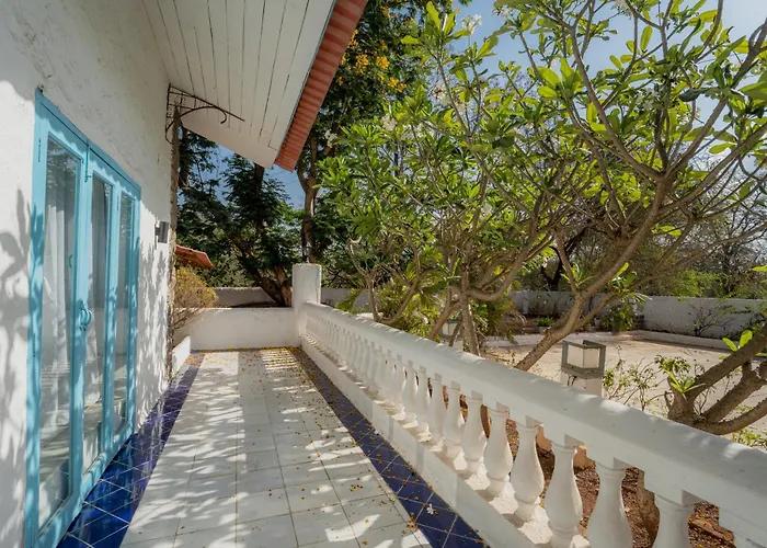 Lohonostays Villa Santorini Alibag